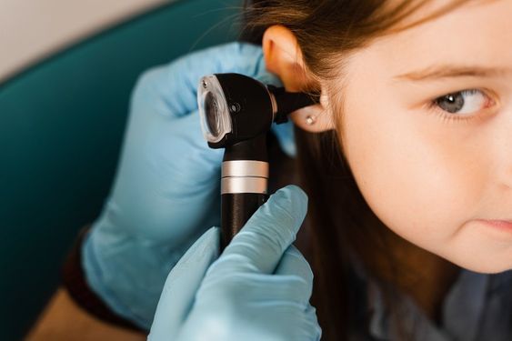 The Essential Guide to Using an Insufflation Bulb in an Otoscope